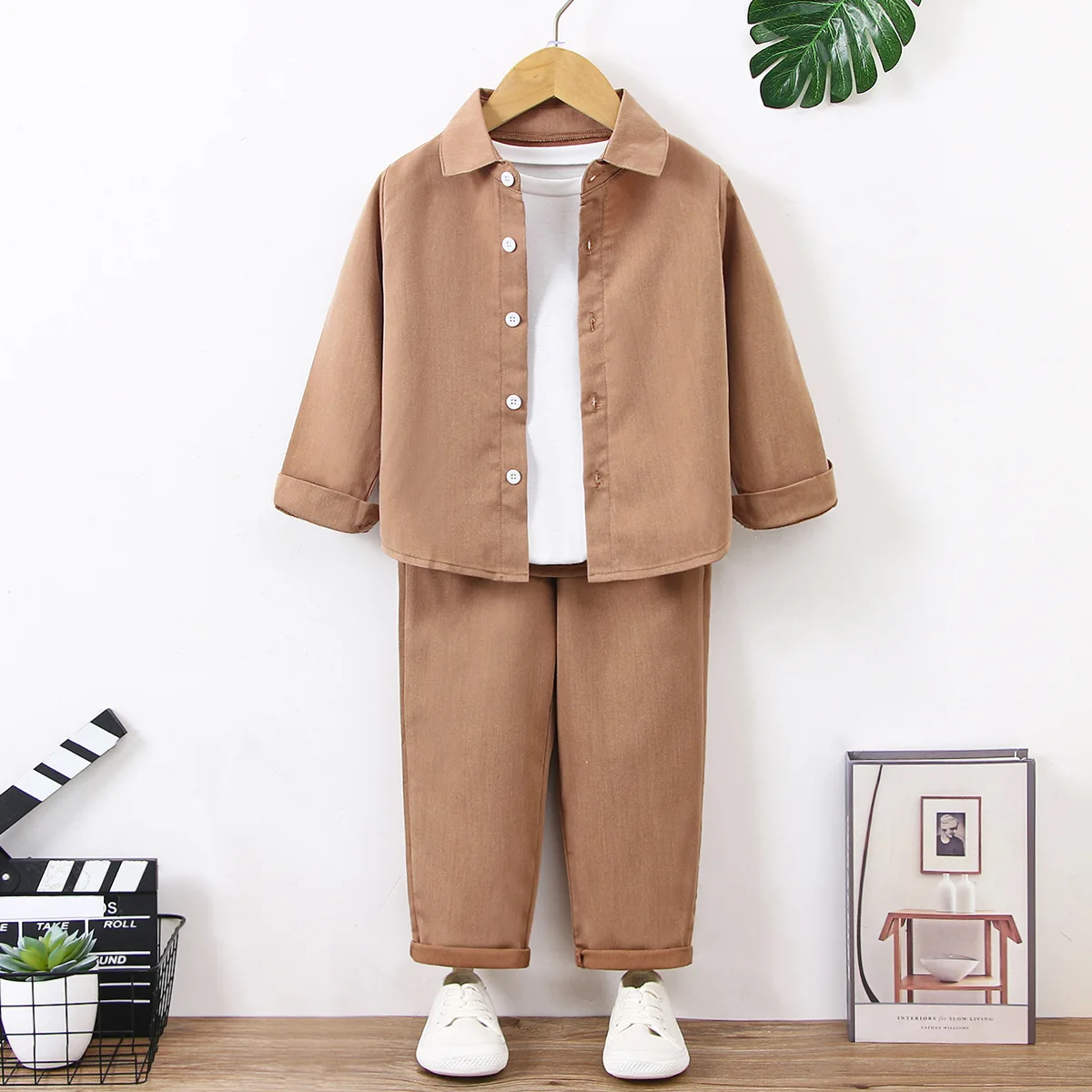 2022 Boys Clothing Kit Korean Solid Color Thin Section Children's Fashion Casual Clothing Two Piece Set
2022 Boys Clothing Kit Korean Solid Color Thin Section Children's Fashion Casual Clothing Two Piece Set