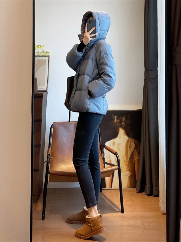 Down Jacket Casual 90% Women's White Duck Down Coat Femme Jackets Short Down Coat Hooded Korean Streetwear Tops Female Casacos
Down Jacket Casual 90% Women's White Duck Down Coat Femme Jackets Short Down Coat Hooded Korean Streetwear Tops Female Casacos