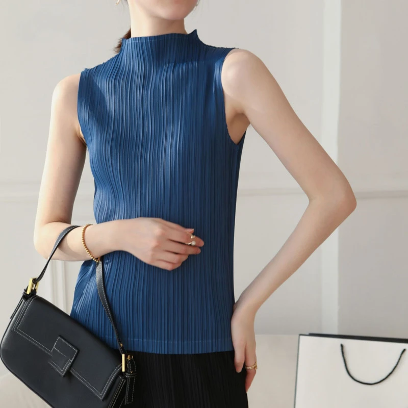 Miyake Pleated T-Shirt Woman Solid Fit Elastic Simple Stand Collar Sleeveless Vest Loose Wild Casual Style 2022 New Summer
Miyake Pleated T-Shirt Woman Solid Fit Elastic Simple Stand Collar Sleeveless Vest Loose Wild Casual Style 2022 New Summer