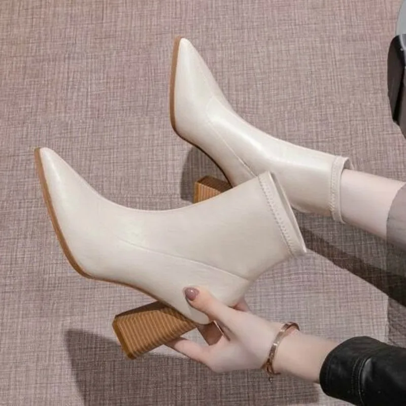 Ankle Boots for Women's Fashion Thick Heel Spring and Autumn Single Boots Pointed High Heels 7CM Nude Shoes Mid-heel Black Boot
Ankle Boots for Women's Fashion Thick Heel Spring and Autumn Single Boots Pointed High Heels 7CM Nude Shoes Mid-heel Black Boot