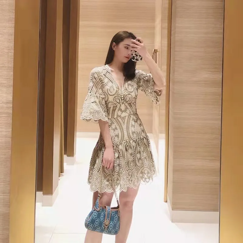 Fashionable Spring and Summer New Products Elegant Lace Hook Flower Hollowed Out Ruffle Horn Sleeve Seven Point Sleeve Dress
Fashionable Spring and Summer New Products Elegant Lace Hook Flower Hollowed Out Ruffle Horn Sleeve Seven Point Sleeve Dress
