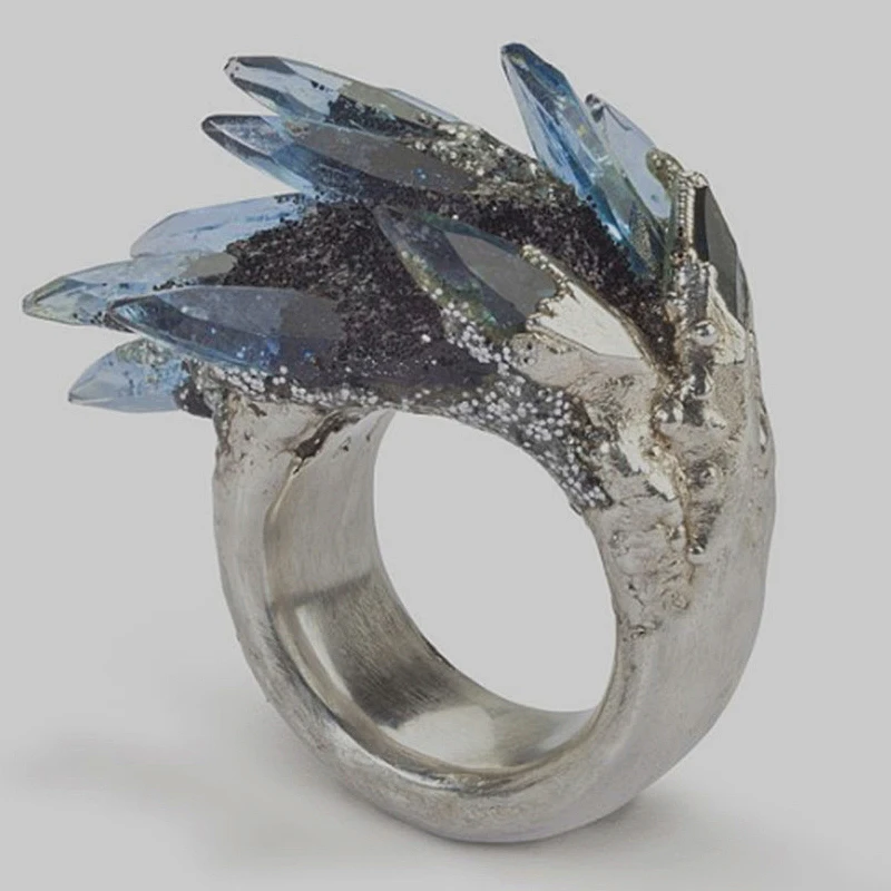 Milangirl Vintage Blue Crystal Rings for Women Column Stone Finger Ring Carved Engagement Boho Wedding Fine Jewelry s
Milangirl Vintage Blue Crystal Rings for Women Column Stone Finger Ring Carved Engagement Boho Wedding Fine Jewelry s