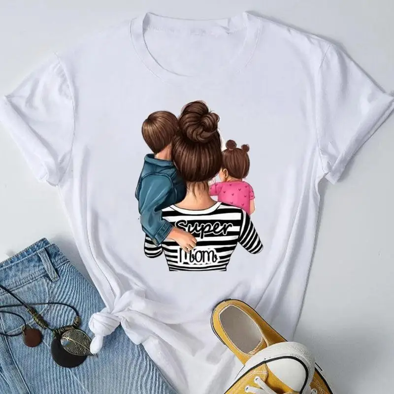 Женская футболка с коротким рукавом, круглым вырезом и графическим принтом 
Женская футболка с коротким рукавом, круглым вырезом и графическим принтом