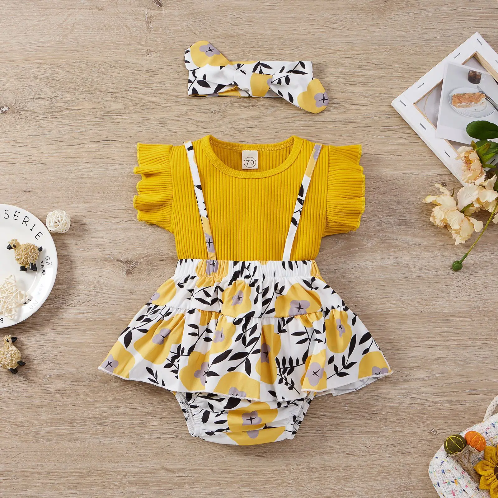 Children Clothing Sets Baby Girl Clothes Infant Toddler Headband + Solid Sleeveless Top + Floral Suspender Skirt Pants 3pcs Set
Children Clothing Sets Baby Girl Clothes Infant Toddler Headband + Solid Sleeveless Top + Floral Suspender Skirt Pants 3pcs Set