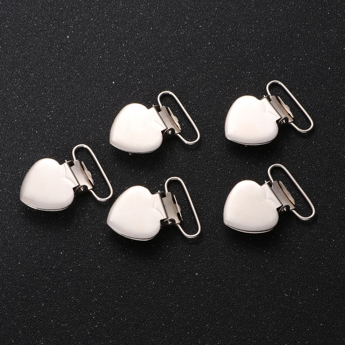 20pcs Fashion Suspender Clips Holders Heart Metal Pacifier Clips Buckle Clips Sewing Tools for Men Women (Silver)
20pcs Fashion Suspender Clips Holders Heart Metal Pacifier Clips Buckle Clips Sewing Tools for Men Women (Silver)
