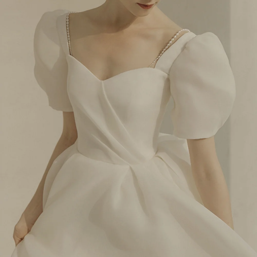 2022 Korea Style Sweetheart Puffy Sleeve Satin A-Line Backless Simple Plain Wedding Dress Bride Gown Vestidos De Novia
2022 Korea Style Sweetheart Puffy Sleeve Satin A-Line Backless Simple Plain Wedding Dress Bride Gown Vestidos De Novia