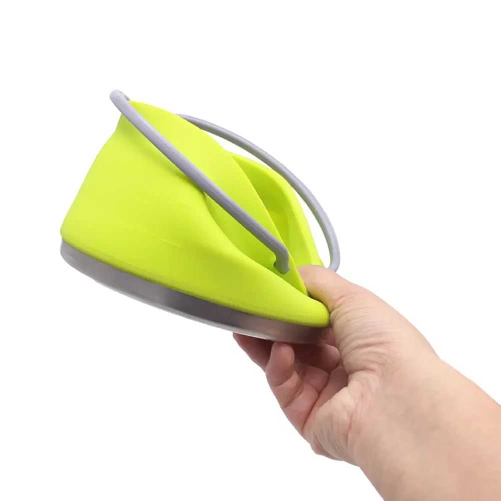 Folding Silicone Kettle portable Collapsible silicone kettle Mini Boiling Water Pot with Handle Durable Camping Travel
Folding Silicone Kettle portable Collapsible silicone kettle Mini Boiling Water Pot with Handle Durable Camping Travel