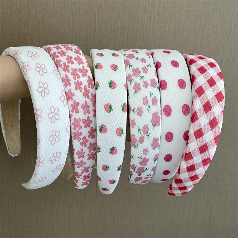 Girl Heart Pink Hair Hoop Sponge Headband Retro Hairpin Wide-Edged Hair Accessories Flower Strawberry Headwear
Girl Heart Pink Hair Hoop Sponge Headband Retro Hairpin Wide-Edged Hair Accessories Flower Strawberry Headwear