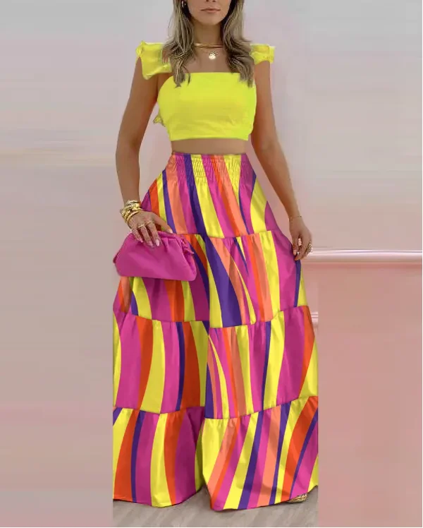 Women's Elegant Two Piece 2022 Summer New Shirred Crop Top & Allover Print High Waist Long Skirt Casual Temperament Set
Women's Elegant Two Piece 2022 Summer New Shirred Crop Top & Allover Print High Waist Long Skirt Casual Temperament Set