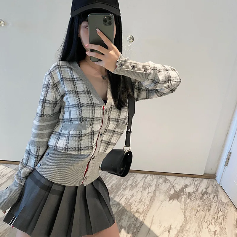 High quality Spring 2023 New Online Celebrity Tb Style Knitted Cardigan Jacket Womens Sweater Plaid Casual Joker Jacket Ins
High quality Spring 2023 New Online Celebrity Tb Style Knitted Cardigan Jacket Womens Sweater Plaid Casual Joker Jacket Ins