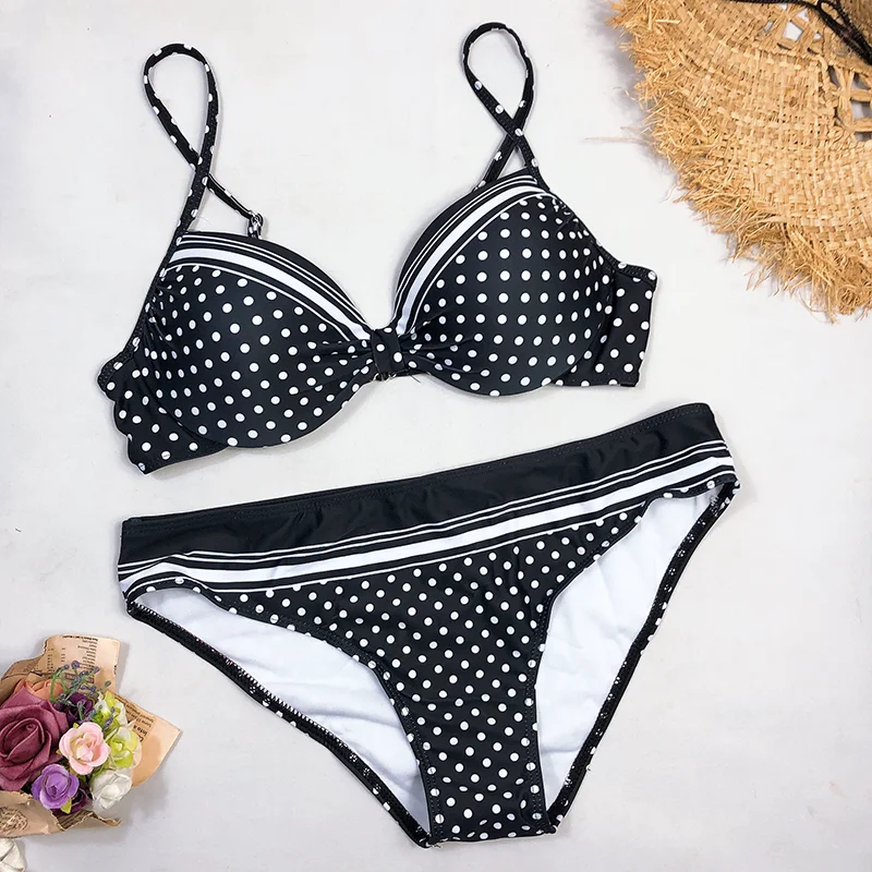 2022 Sexy Swimwear Bikinis Black Swimming Suit For Women Dot Polka Swimsuit Padded Push-up Bikini Set
2022 Sexy Swimwear Bikinis Black Swimming Suit For Women Dot Polka Swimsuit Padded Push-up Bikini Set