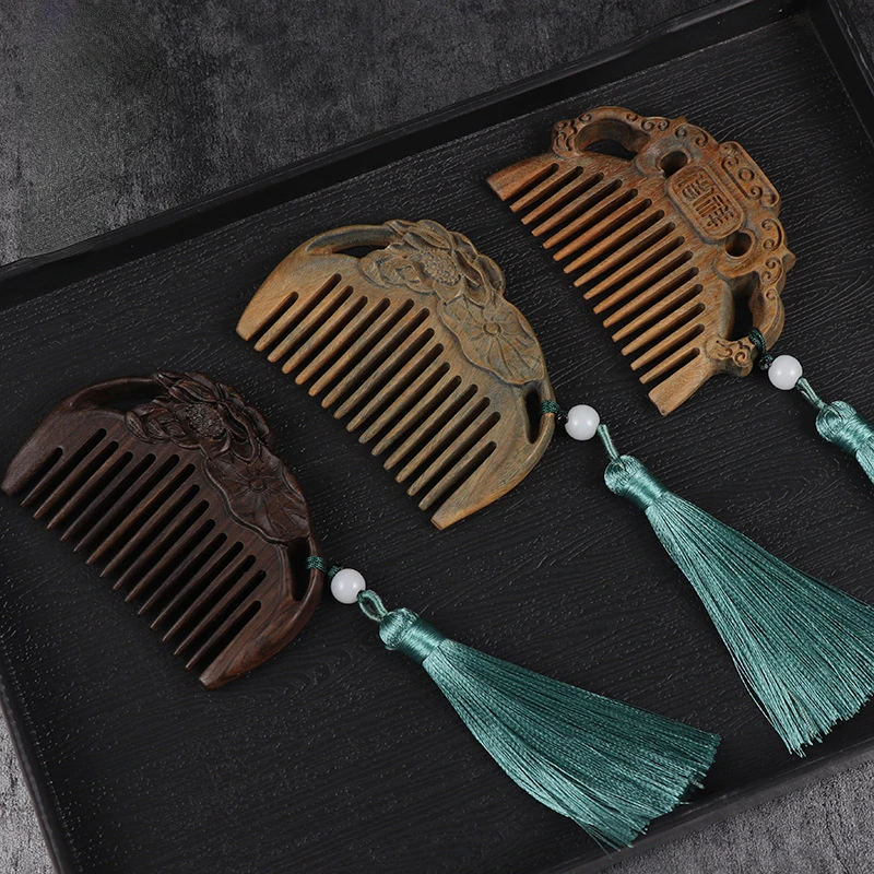 Mini Sandalwood Single-sided Carved Comb Anti Static Non Knot Comb with Tassel Molding Tool Animal Carving Wood Comb
Mini Sandalwood Single-sided Carved Comb Anti Static Non Knot Comb with Tassel Molding Tool Animal Carving Wood Comb