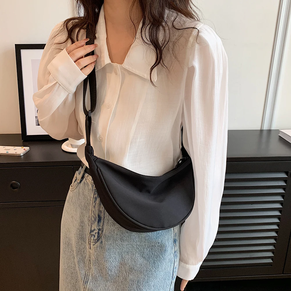 Casual Nylon Hobos Chest Bag Crossbody Bag for Women Half Moon Shoulder Bags Lady Large Capacity Travel Shopper Bag Fanny Packs
Casual Nylon Hobos Chest Bag Crossbody Bag for Women Half Moon Shoulder Bags Lady Large Capacity Travel Shopper Bag Fanny Packs