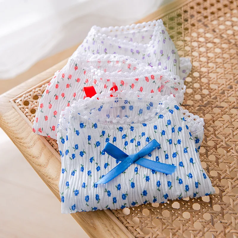 Летняя тонкая Кружевная футболка с изображением кошки 
Летняя тонкая Кружевная футболка с изображением кошки