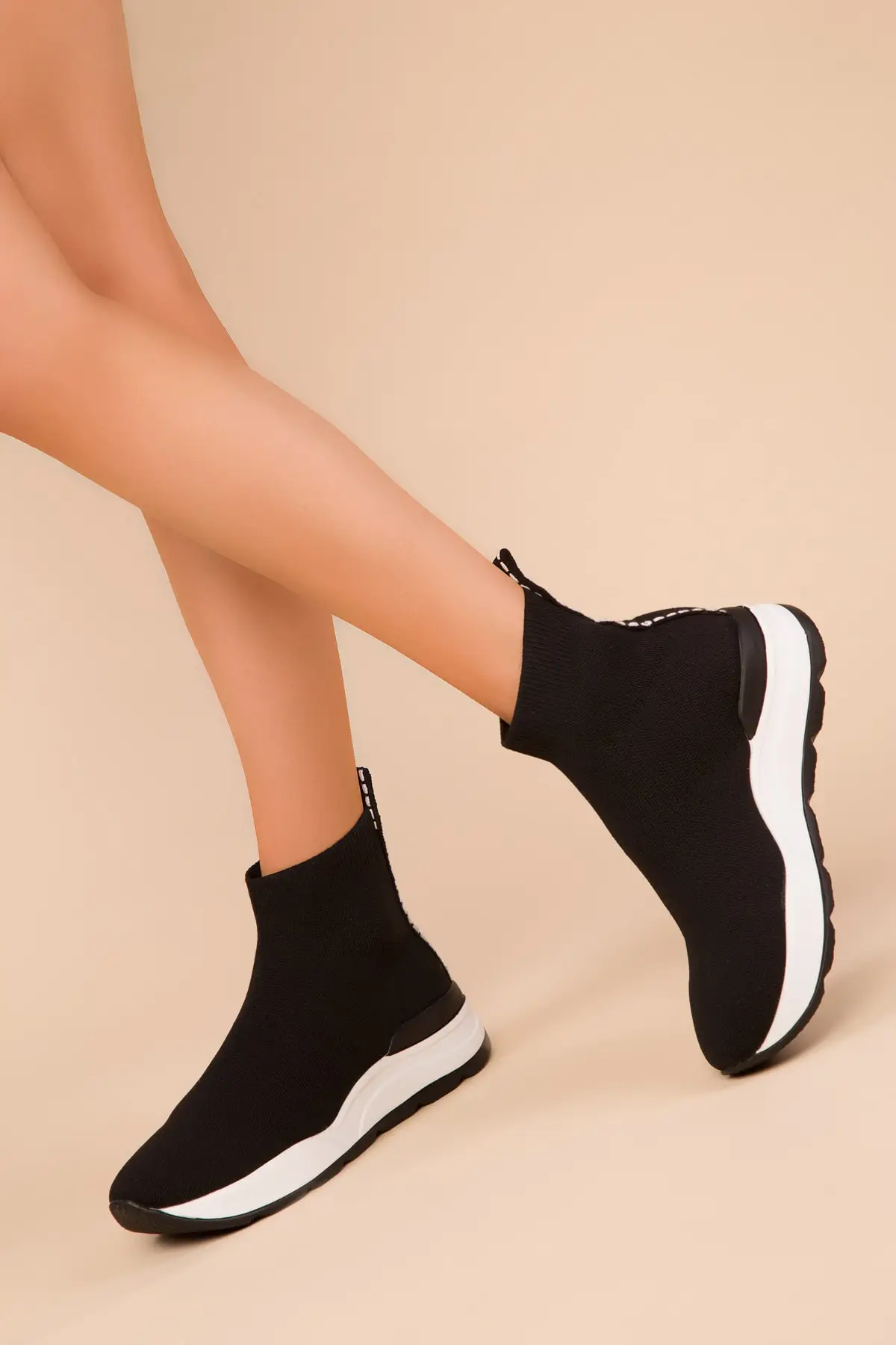 Women Vulcanized Shoes Black woman sneaker Comfort Breathable Running Quality Casual Outdoor Ladies Sneakers Light Sport Shoes
Women Vulcanized Shoes Black woman sneaker Comfort Breathable Running Quality Casual Outdoor Ladies Sneakers Light Sport Shoes