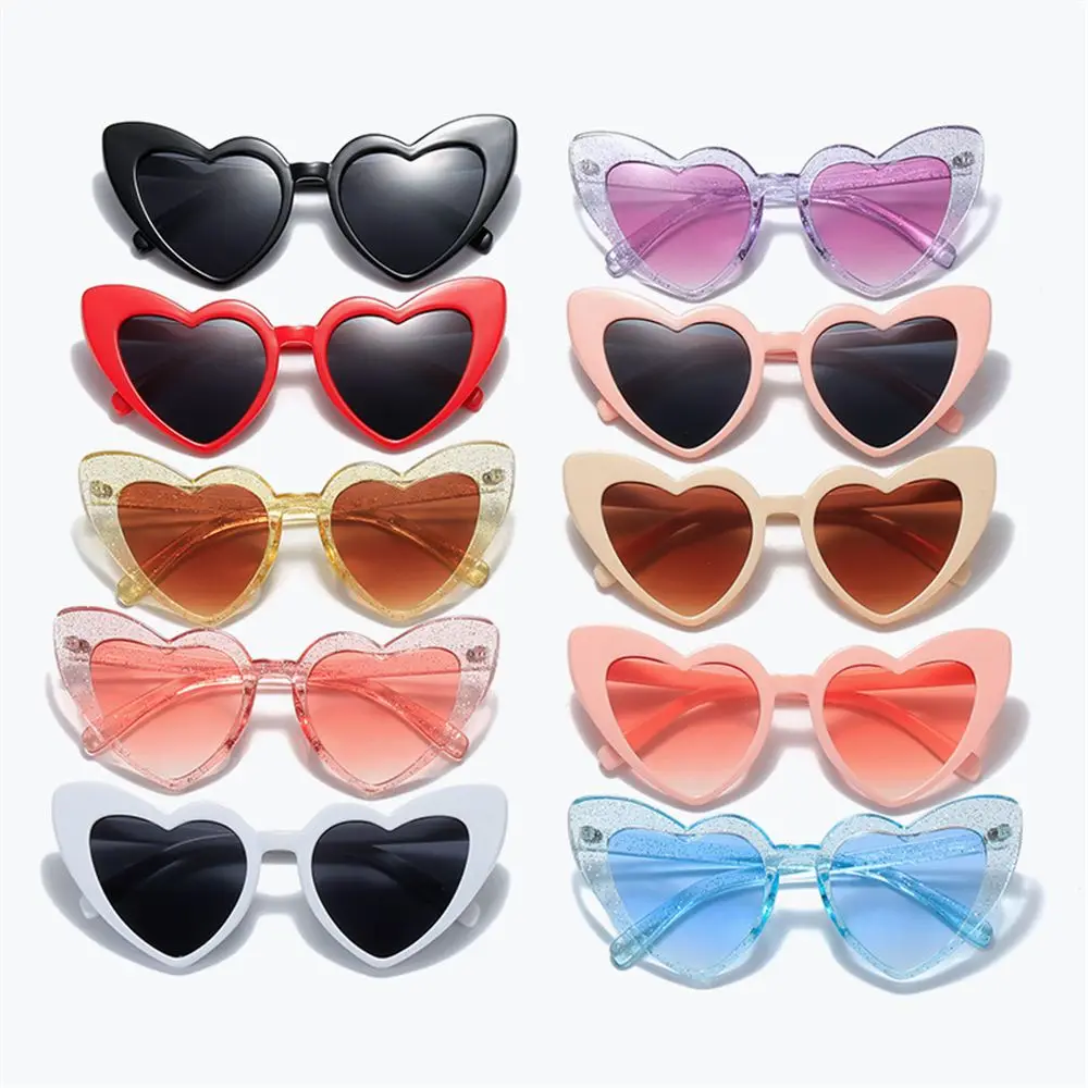2022 Heart Sunglasses Women Luxury Brand Designer Cat Eye Sun Glasses Men UV400 Eyewear Vintage Heart Eyeglasses Clout Goggle
2022 Heart Sunglasses Women Luxury Brand Designer Cat Eye Sun Glasses Men UV400 Eyewear Vintage Heart Eyeglasses Clout Goggle