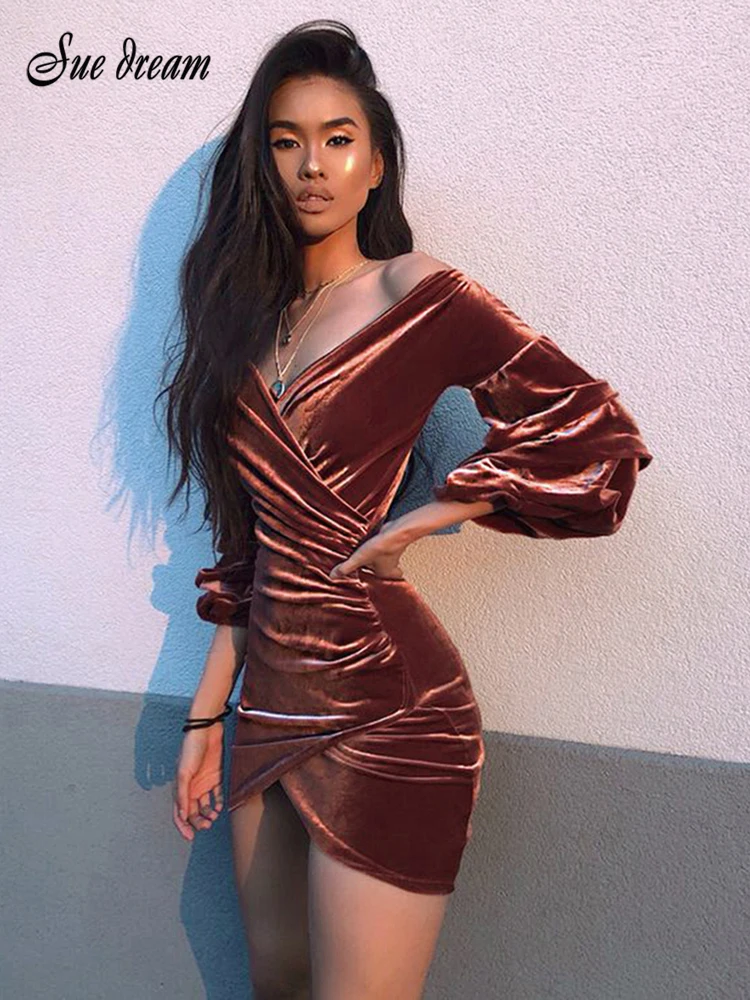 2022 New Women's Sexy V Neck Lantern Long Sleeve Velvet Mini Dress Elegant Celebrity Club Party Dress
2022 New Women's Sexy V Neck Lantern Long Sleeve Velvet Mini Dress Elegant Celebrity Club Party Dress