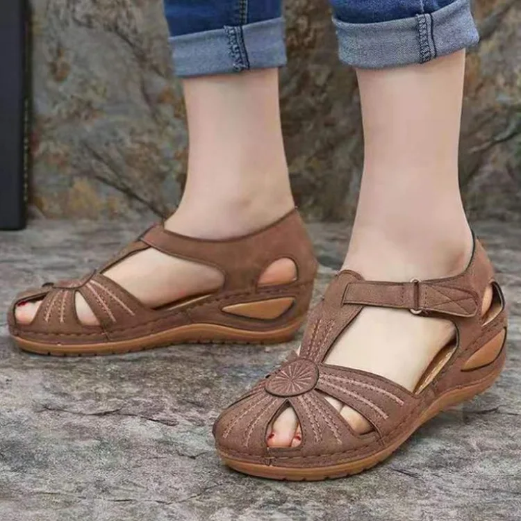 Big Size Beige Heeled Sandals Flat Shoes Female Rubber Flip Flops Slippers Soft Flower Slipers Women Platform On A Wedge Slides
Big Size Beige Heeled Sandals Flat Shoes Female Rubber Flip Flops Slippers Soft Flower Slipers Women Platform On A Wedge Slides