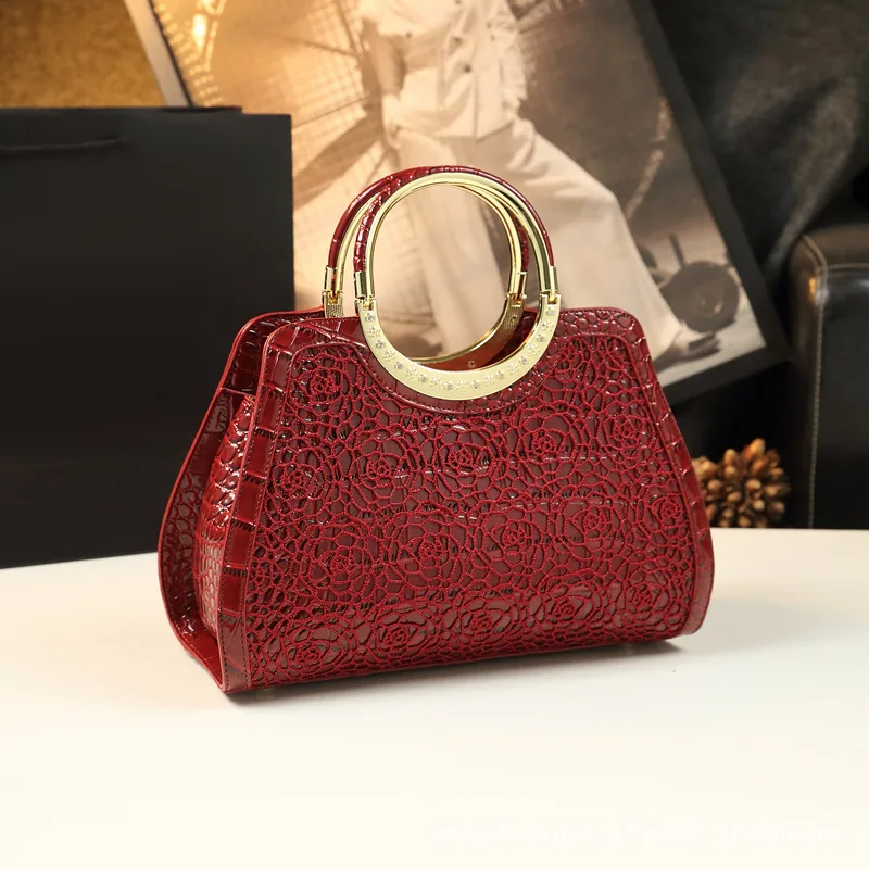 Genuine Leather Crocodile Women's Bag New High Capacity Middle aged Lace One Shoulder Crossbody Handbag
Genuine Leather Crocodile Women's Bag New High Capacity Middle aged Lace One Shoulder Crossbody Handbag