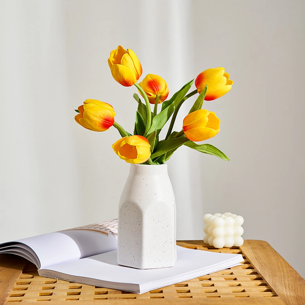 Nordic Ceramic Vase Modern Home Living Room Decoration Desk Accessories Weeding Table Room Decor Cachepot For Flowers Flower Pot
Nordic Ceramic Vase Modern Home Living Room Decoration Desk Accessories Weeding Table Room Decor Cachepot For Flowers Flower Pot