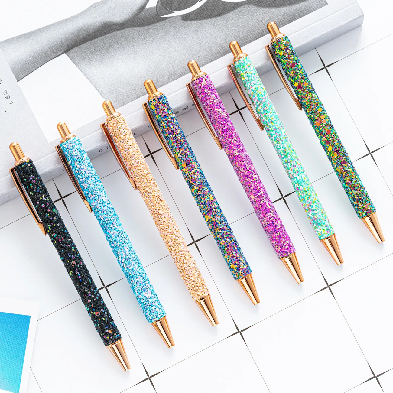 1pcs Press the pen manufacturers spot metal pen glitter powder ballpoint pen cute cartoon multicolor sequins
1pcs Press the pen manufacturers spot metal pen glitter powder ballpoint pen cute cartoon multicolor sequins