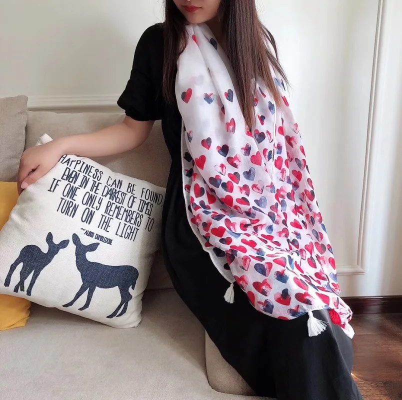 

Women Luxury Fashion Brand Lovely Ombre Heart Tassel Viscose Shawl Scarf Print Voile Wrap Pashmina Sjaal Muslim Hijab 180*90Cm