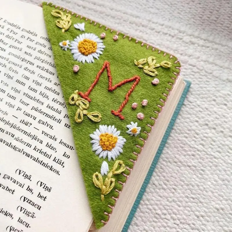 For Reader Teacher Gift Corner Page Mark Hand Embroidery Mini Bookmark Multifunctional Stationery Stationery Articles
For Reader Teacher Gift Corner Page Mark Hand Embroidery Mini Bookmark Multifunctional Stationery Stationery Articles