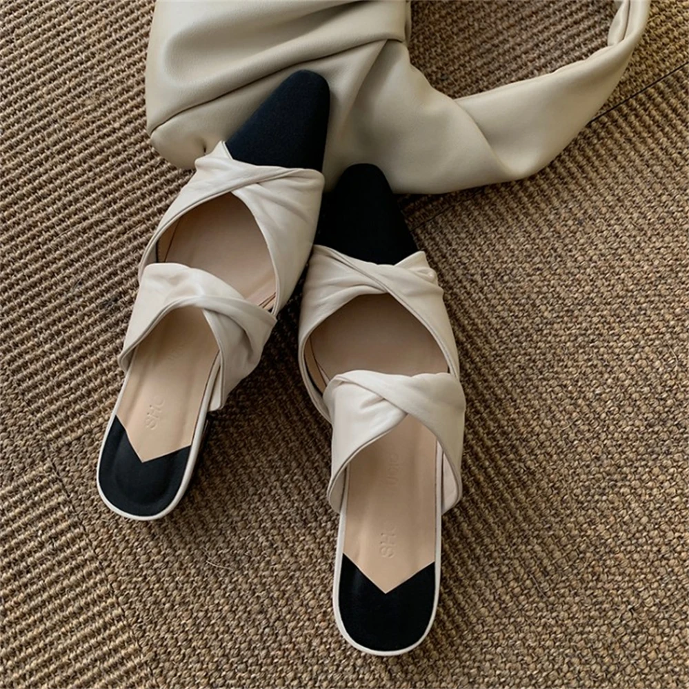 New Baotou half slippers 2022 summer new fashion Korean version pointed real leather flat heel sandals women's shoes
New Baotou half slippers 2022 summer new fashion Korean version pointed real leather flat heel sandals women's shoes