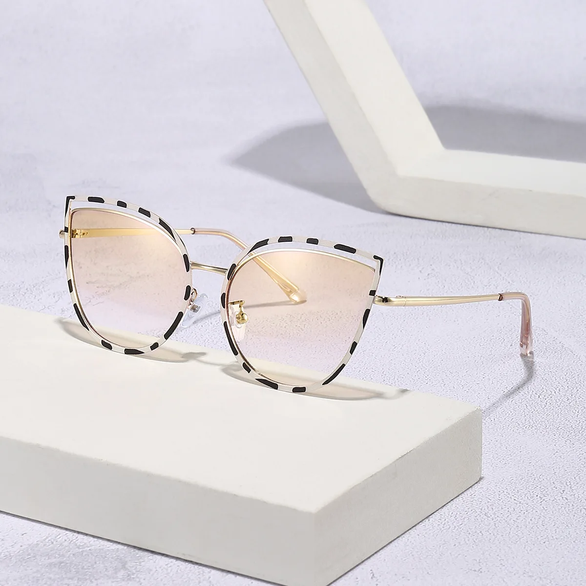

Солнцезащитные очки «кошачий глаз» женские, роскошные брендовые дизайнерские винтажные градиентные очки в стиле ретро, с металлической оправой UV400