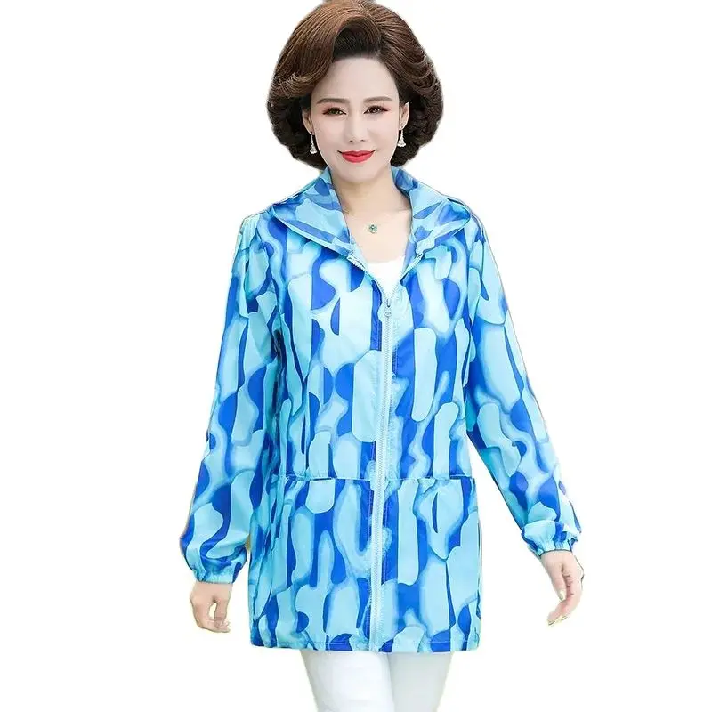 Sun-Proof Clothing Long-Sleeved Middle-Aged Elderly Women's Loose Thin Coat Summer Anti-Mosquito Sunscreen Casual Jacket Tops 5X
Sun-Proof Clothing Long-Sleeved Middle-Aged Elderly Women's Loose Thin Coat Summer Anti-Mosquito Sunscreen Casual Jacket Tops 5X