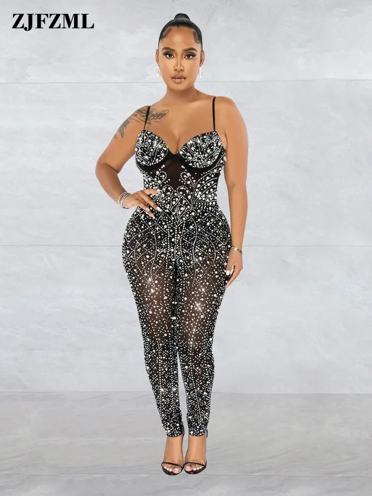 Elegant Fashion Adjustable Spaghetti Strap Women's Jumpsuit Mesh Hot Diamond Rhinestones Sleeveless Open Back Party Night Romper
Elegant Fashion Adjustable Spaghetti Strap Women's Jumpsuit Mesh Hot Diamond Rhinestones Sleeveless Open Back Party Night Romper