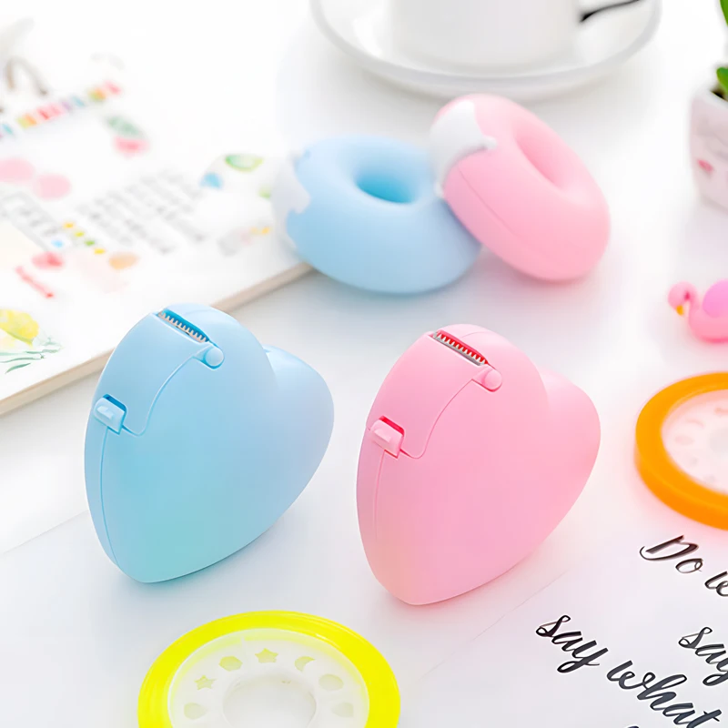 1 шт., держатель для ленты в форме сердца 
1 шт., держатель для ленты в форме сердца