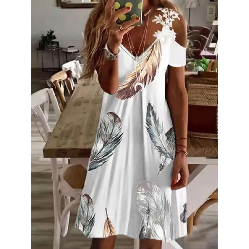 

Casual Feather Bird Print Spaghetti Strap Maxi Dress V-Neck Summer Daily Cami Flared Vacation Fashion Women's Dresses