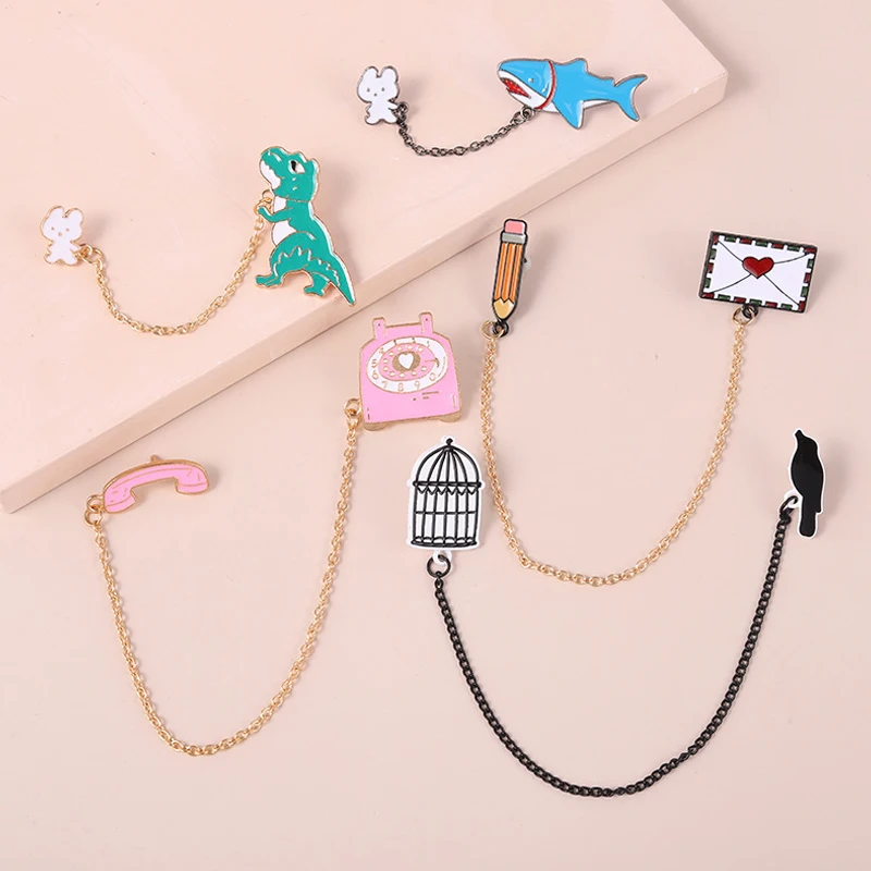 Chain Metal Enamel Pins Handwritten Love Letter Fish Birdcage Telephone Brooches Brooch Badge Magnet For Kids Couple Jewelry
Chain Metal Enamel Pins Handwritten Love Letter Fish Birdcage Telephone Brooches Brooch Badge Magnet For Kids Couple Jewelry