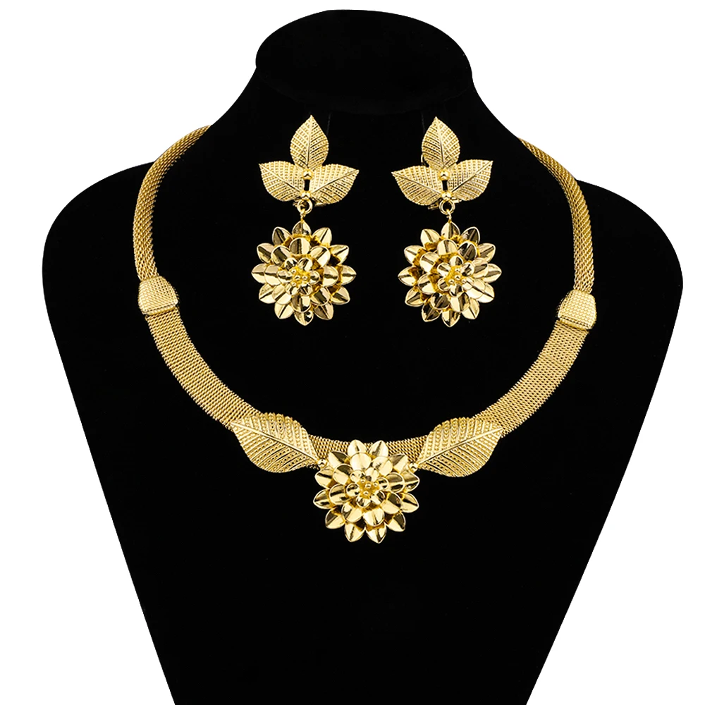 Indonesia Gold Color High Quality Jewelry Women's Necklace Earrings Set Clover Flower Design Fashion Classic Style Wedding
Indonesia Gold Color High Quality Jewelry Women's Necklace Earrings Set Clover Flower Design Fashion Classic Style Wedding