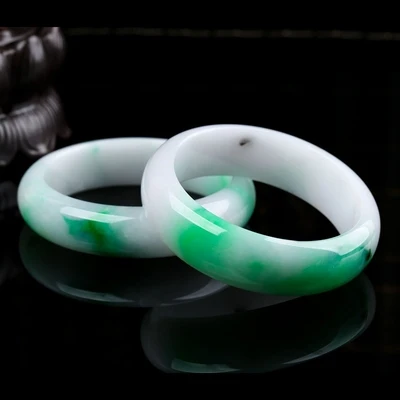Natural light green two-color Myanmar jade 54mm-62mm bracelet jewelry Princess bracelet is the best gift for your girlfriend to
Natural light green two-color Myanmar jade 54mm-62mm bracelet jewelry Princess bracelet is the best gift for your girlfriend to