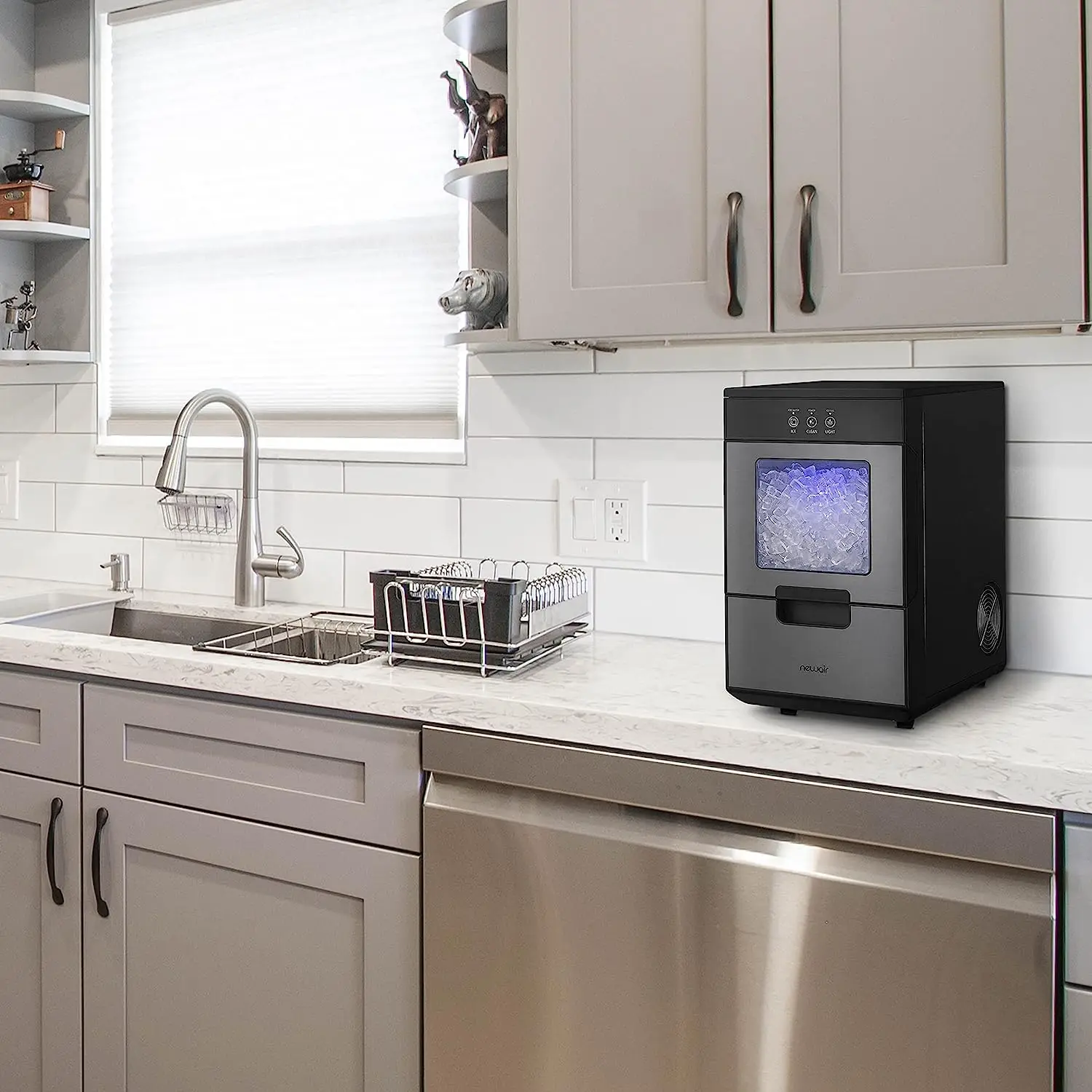 44lb. Nugget Countertop Ice Maker with Self-Cleaning Function, Refillable Water Tank, Perfect for Kitchens, Offices, Home Coffee
44lb. Nugget Countertop Ice Maker with Self-Cleaning Function, Refillable Water Tank, Perfect for Kitchens, Offices, Home Coffee