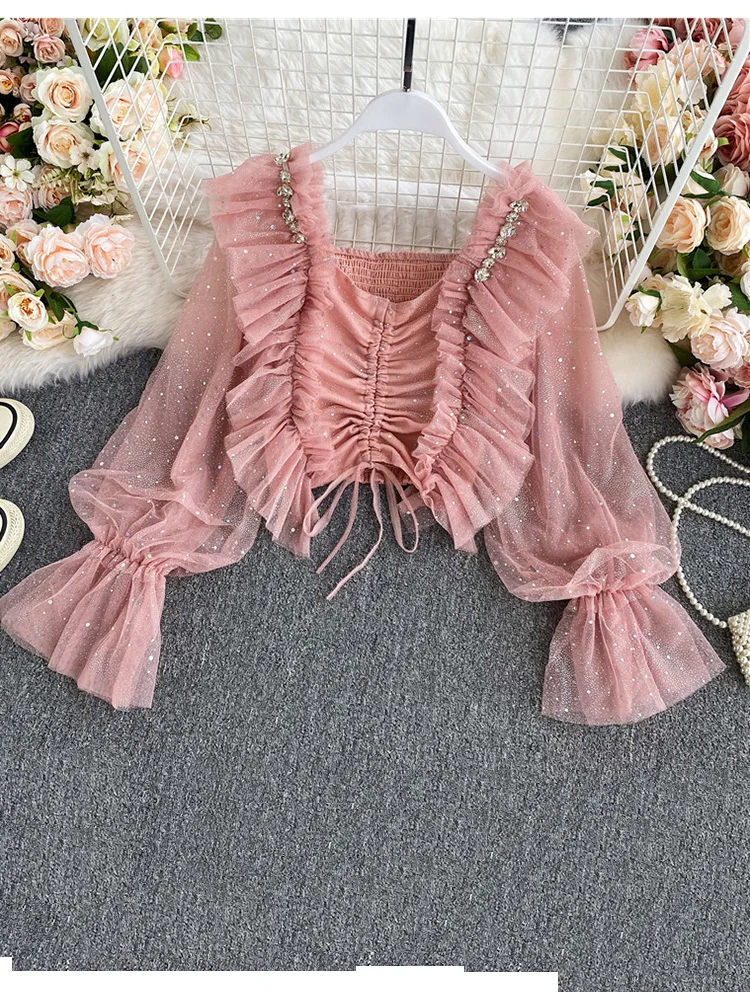 2022 Spring Autumn New Square Neck Mesh Chiffon Shirt Women's Sweet Drawstring Sequins Short Ruffle Top Woman Shirts GD655
2022 Spring Autumn New Square Neck Mesh Chiffon Shirt Women's Sweet Drawstring Sequins Short Ruffle Top Woman Shirts GD655