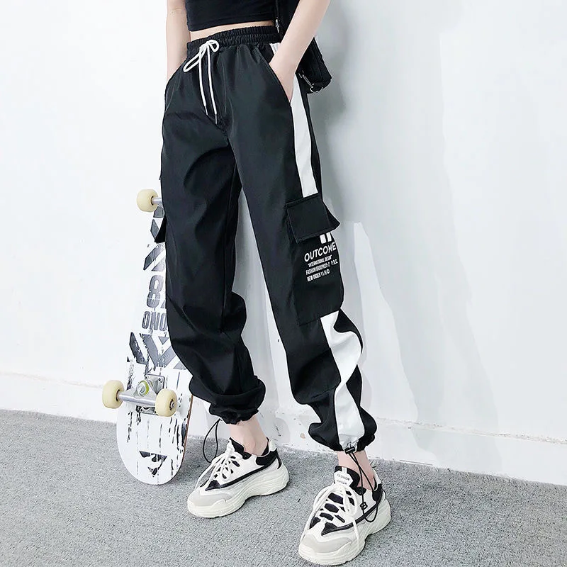 High Waist Drawstring Streetwear Cargo Pants Women Fashion Big Pocket Letter Printed Loose Jogging Trousers Casual Harem Pants
High Waist Drawstring Streetwear Cargo Pants Women Fashion Big Pocket Letter Printed Loose Jogging Trousers Casual Harem Pants
