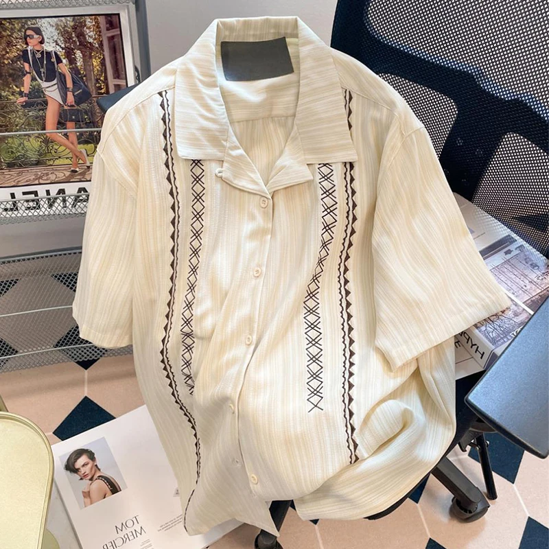 Vintage Striped Embroidery Mens Shirts Oversized Loose Short Sleeve Lapel Button-up Shirt Tops Summer Streetwear Fashion Shirts
Vintage Striped Embroidery Mens Shirts Oversized Loose Short Sleeve Lapel Button-up Shirt Tops Summer Streetwear Fashion Shirts