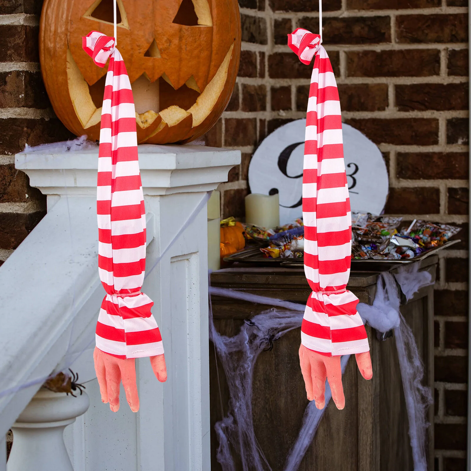 2pcs Body Glove Halloween Party Fake Hand Pendants Props Prank Simulation Broken Hand Gloves
2pcs Body Glove Halloween Party Fake Hand Pendants Props Prank Simulation Broken Hand Gloves