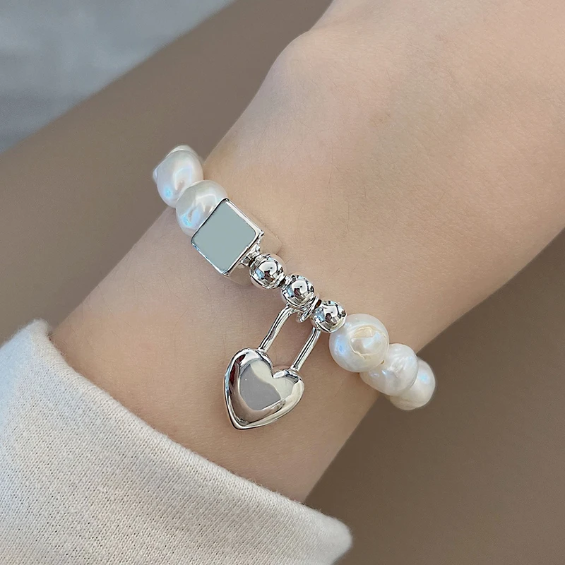 Fashion Pearl Elasticity Bracelet Bride Jewelry for Women Creative Simple LOVE Heart Bead Chain Holiday Accessories
Fashion Pearl Elasticity Bracelet Bride Jewelry for Women Creative Simple LOVE Heart Bead Chain Holiday Accessories