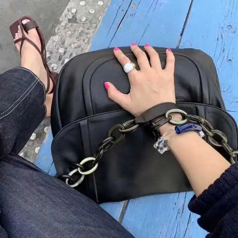 Female Handbags 2022 New Black Hobo Bags Women Large Capacity Soft PU Leather Designer Handbags Brand Luxury Purses Big Clutches
Female Handbags 2022 New Black Hobo Bags Women Large Capacity Soft PU Leather Designer Handbags Brand Luxury Purses Big Clutches