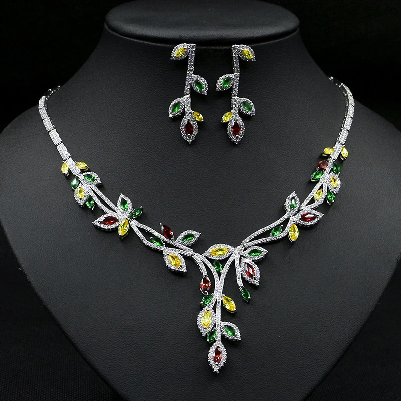 Luxury Elegant Leaves Multicolor Zircon Jewelry Set Fashion Earrings Necklace Set For Female Bridal Wedding Party Dress-up Gifts
Luxury Elegant Leaves Multicolor Zircon Jewelry Set Fashion Earrings Necklace Set For Female Bridal Wedding Party Dress-up Gifts