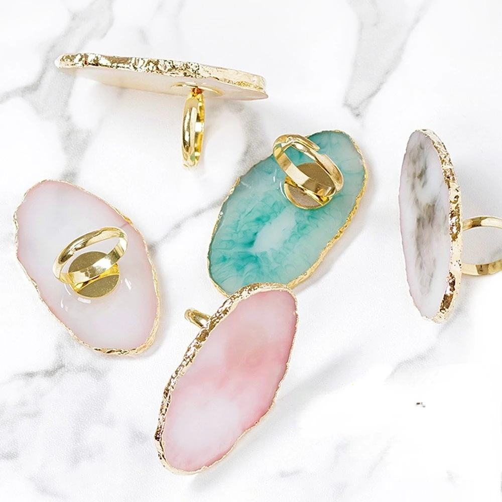 Japanese Resin Agate Piece Painted Glue Ring Palette Golden Edge Photo Props Butterfly Love Nail Tool
Japanese Resin Agate Piece Painted Glue Ring Palette Golden Edge Photo Props Butterfly Love Nail Tool