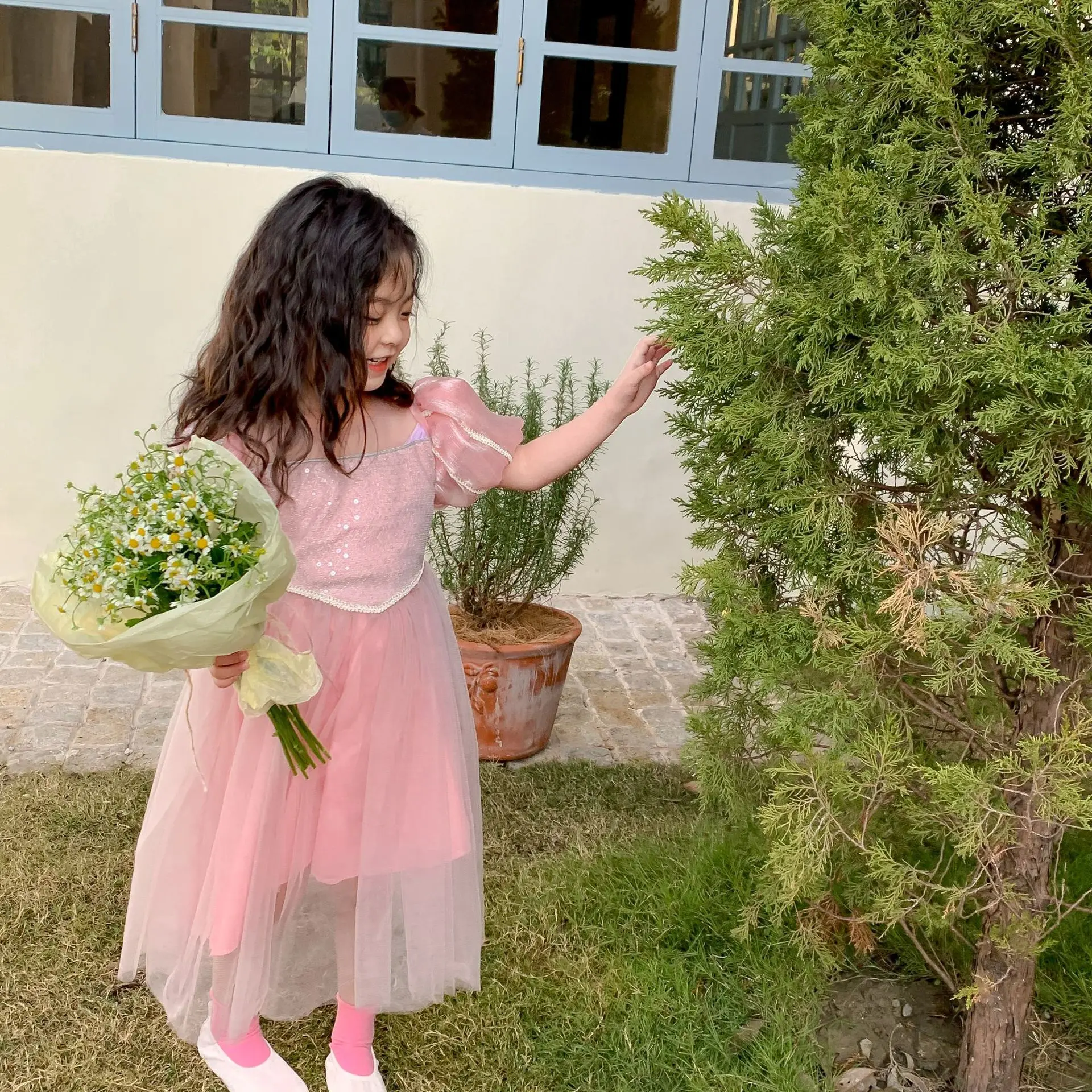 2022 spring new girl Mermaid Princess yarn dress baby fairy dress princess short sleeve bubble sleeve kids clothes
2022 spring new girl Mermaid Princess yarn dress baby fairy dress princess short sleeve bubble sleeve kids clothes