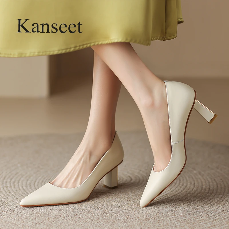 Туфли-лодочки женские из натуральной кожи, с острым носком, на высоком каблуке
Туфли-лодочки женские из натуральной кожи, с острым носком, на высоком каблуке