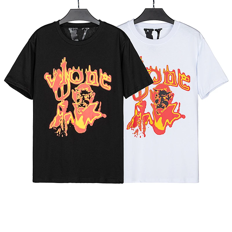 VLONE Men's / Women's Couples Casual Fashion Trend High Street Loose HIP-HOP100% Cotton Printed Round Neck T-Shirt 1701
VLONE Men's / Women's Couples Casual Fashion Trend High Street Loose HIP-HOP100% Cotton Printed Round Neck T-Shirt 1701