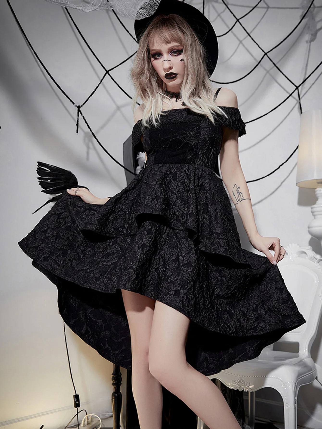 Новинка 2022 года, сексуальные каскадные платья для Хэллоуина для женщин, платье на бретельках с плоским воротником, платье для вечерние НКИ, ...
Новинка 2022 года, сексуальные каскадные платья для Хэллоуина для женщин, платье на бретельках с плоским воротником, платье для вечерние НКИ, ...