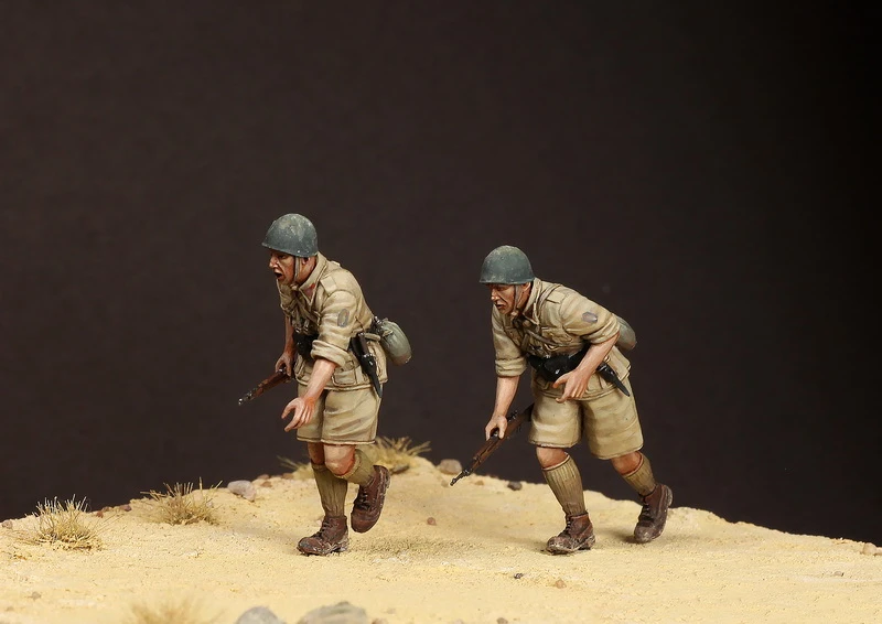 1/35 Resin Model Figure GK ,2 Figure , Unassembled and unpainted kit 
1/35 Resin Model Figure GK ,2 Figure , Unassembled and unpainted kit